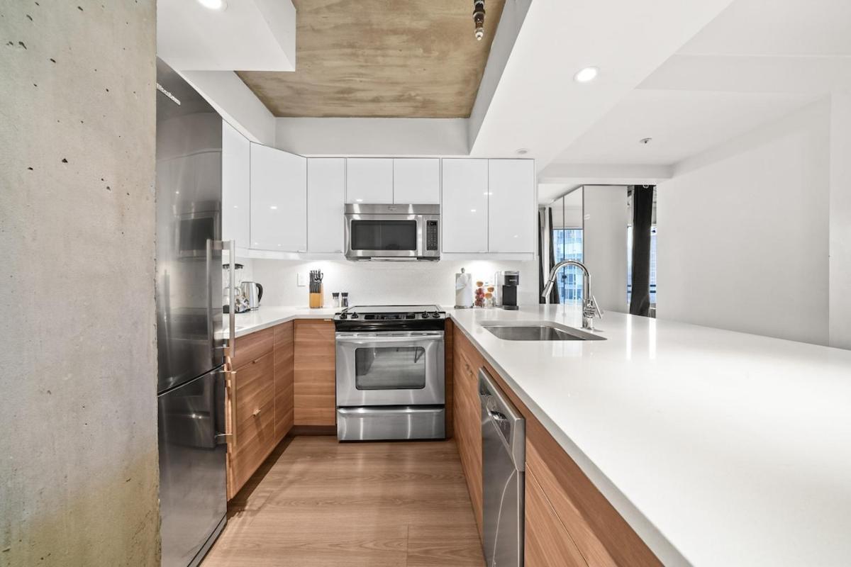 Beautiful 2 Bed Home Dt With Free Parking Βανκούβερ Εξωτερικό φωτογραφία
