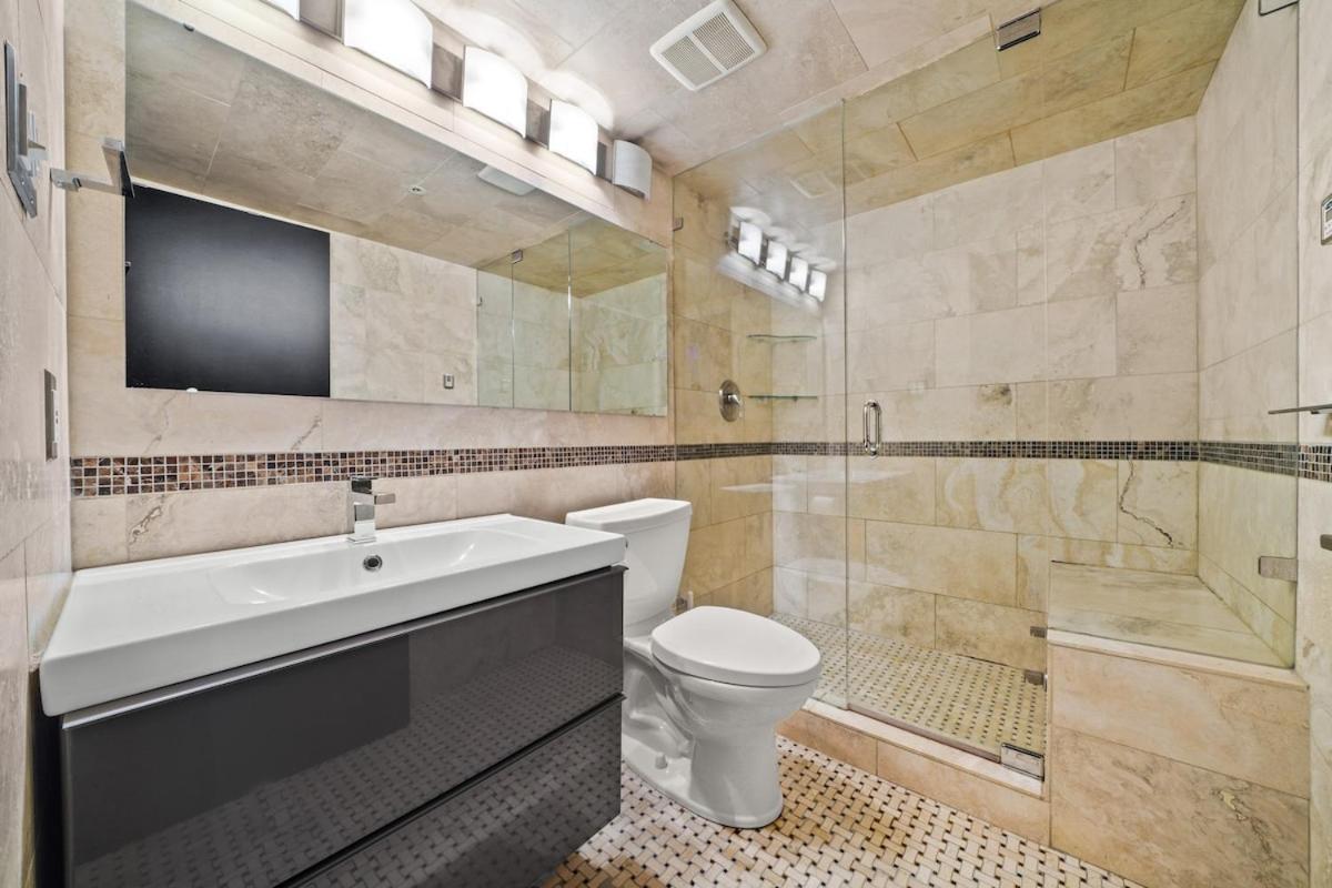 Beautiful 2 Bed Home Dt With Free Parking Βανκούβερ Εξωτερικό φωτογραφία
