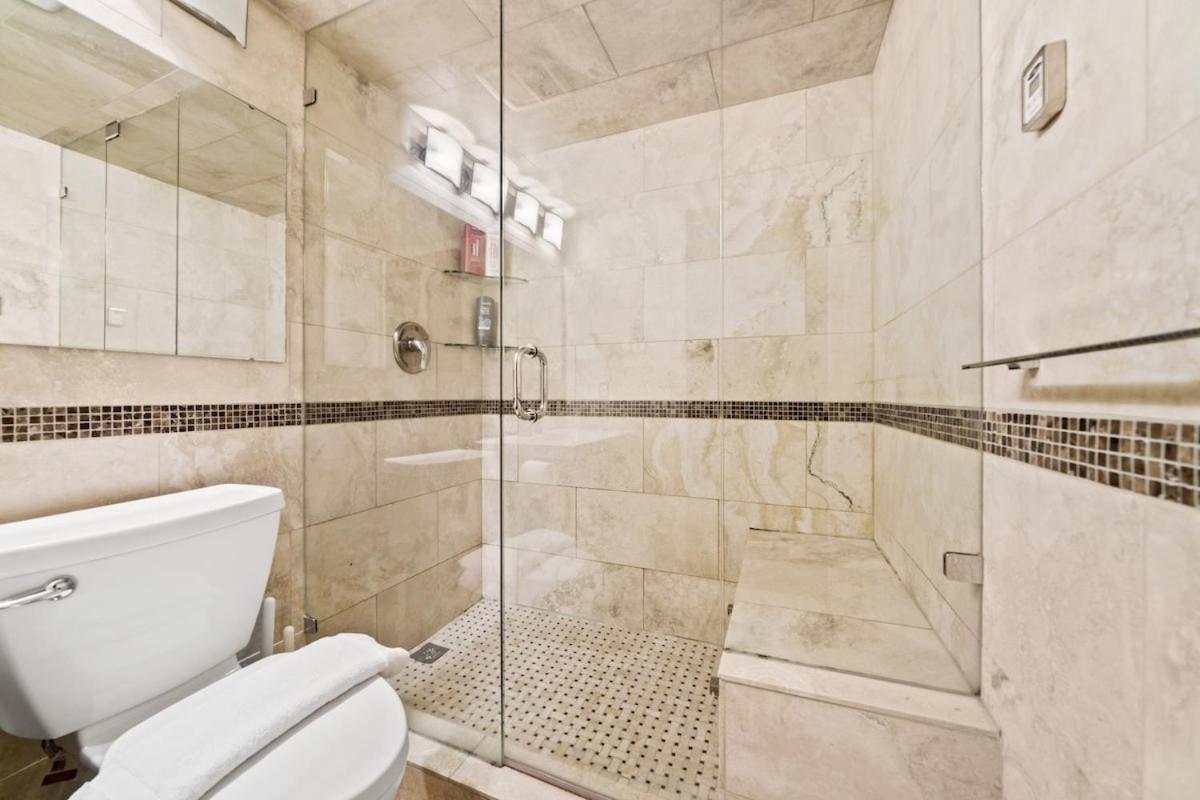 Beautiful 2 Bed Home Dt With Free Parking Βανκούβερ Εξωτερικό φωτογραφία