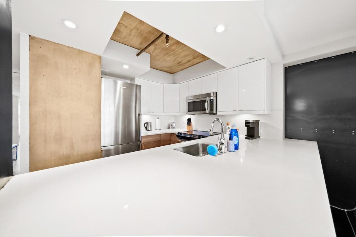 Beautiful 2 Bed Home Dt With Free Parking Βανκούβερ Εξωτερικό φωτογραφία