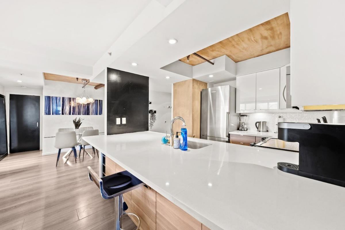 Beautiful 2 Bed Home Dt With Free Parking Βανκούβερ Εξωτερικό φωτογραφία